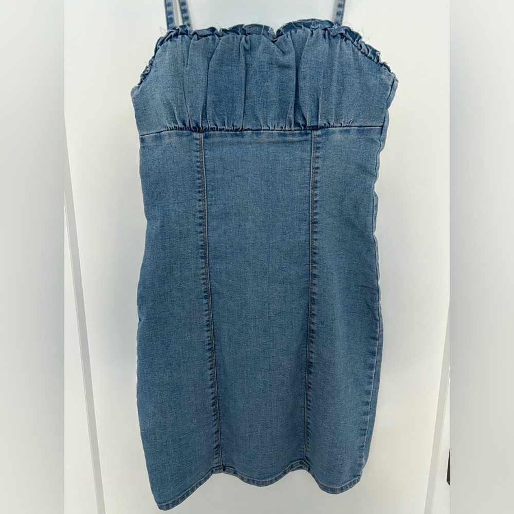 Denim Bodycon Ruffle Dress - Picture 4 of 7